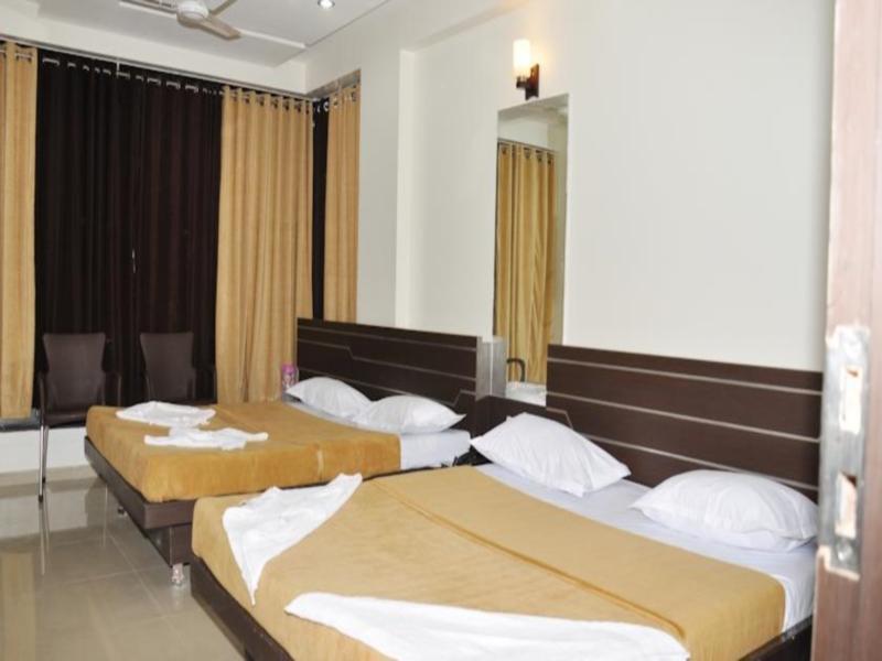 Hotel Sai Govind Shirdi Buitenkant foto